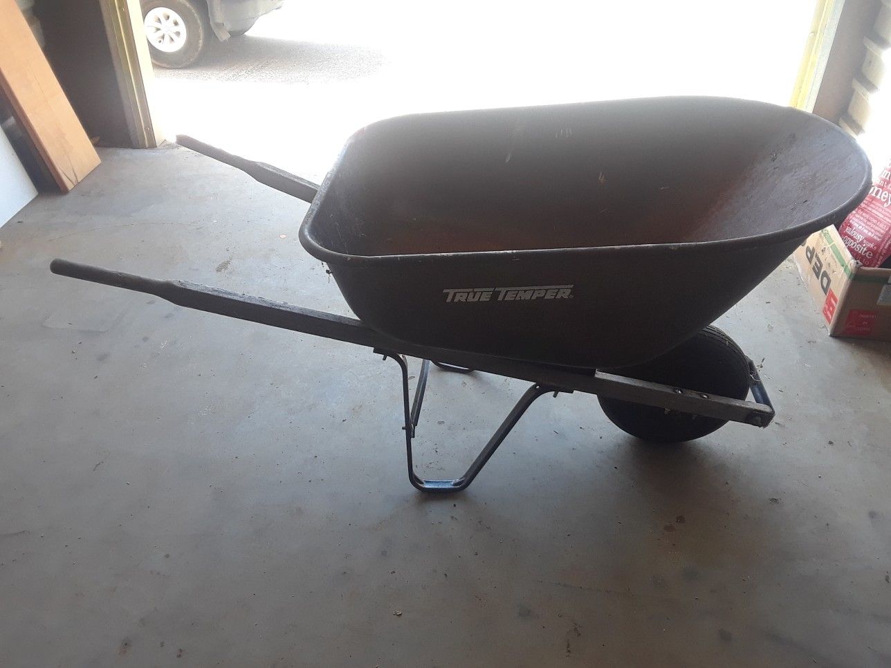 WHEEL BARROW