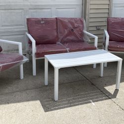 Outdoor patio furniture conversation set metal loveseat with 2 lounge chairs & coffee table - NEW