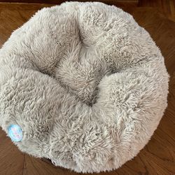 New (Open Box) Best Friends by Sheri 30” Ultra Calming Dog Pouf Bed for Medium Breed (See Description)