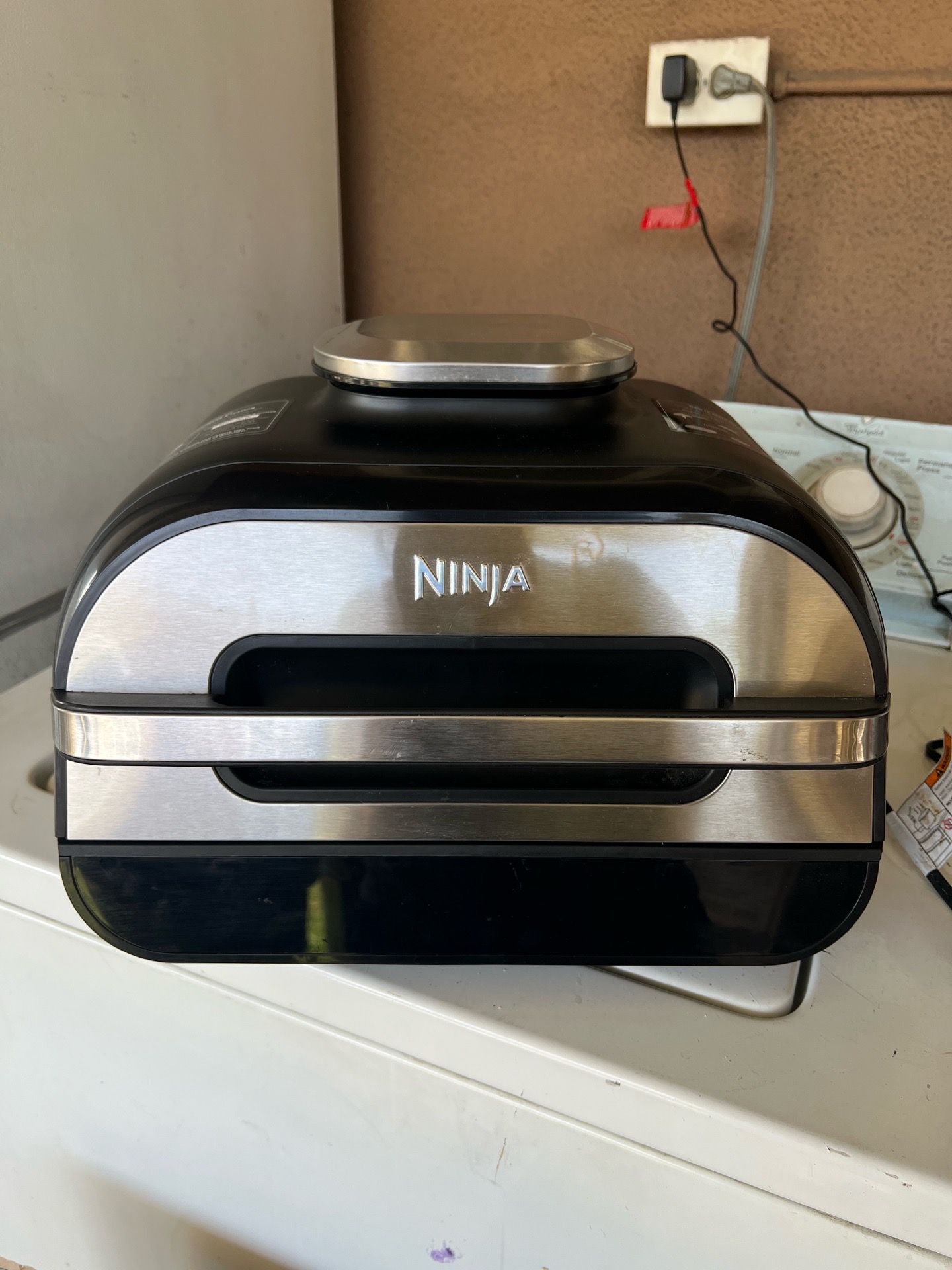 Ninja Indoor Grill and Air Fryer Foodi Smart XL 6-in-1 Grill, Air Fry, Roast, Bake, Broil, Dehydrate & Crisp Smart Thermometer & Splatter Shield