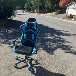 Adjustable Home Gamer Office Chairs Kitchen Home House Den Room like New