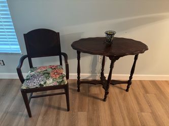 Upholstered Chair with Side stable