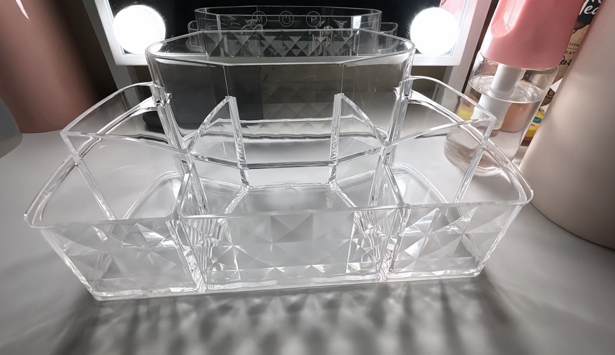 makeup/brushes holder