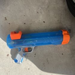 Nerf Dog Tennis Ball Shooter 