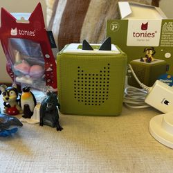 Tonie box 1 Starter Set With Additional Figurines 