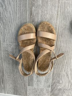 Adrianne Vittadini Sandals 8.5 Women’s 