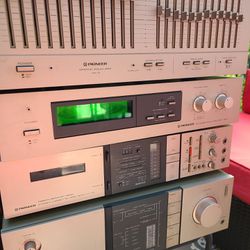 1980’s  Pioneer Stereo System 