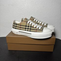 Burberry Shoes