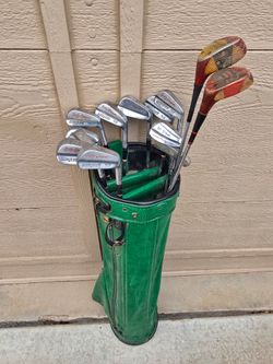 Walter Hagen Golf Bag and 12 Golf Clubs