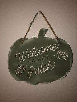 Wood Pumpkin Signs (Decor)