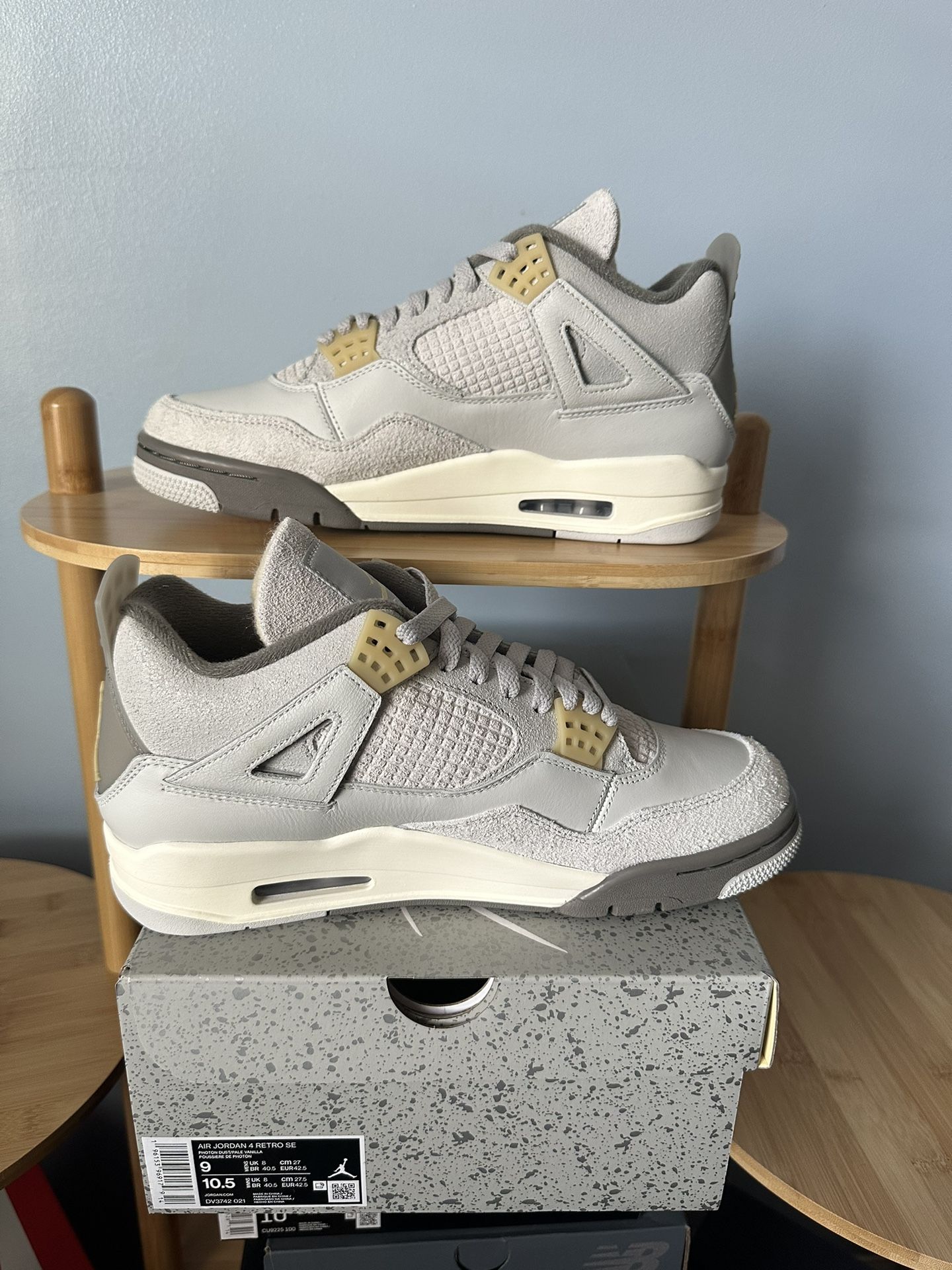 Jordan 4 Retro Craft Photon Dust Size 9 Men’s