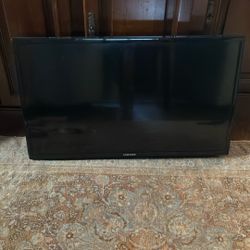 SAMSUNG 32 inch Flatscreen  SMART TV. MUST GO THIS WEEKEND