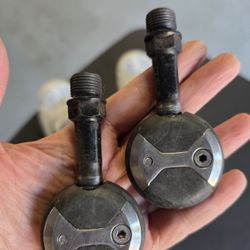 Clipless Road Pedals