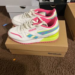 Reebok Classic Size 1y