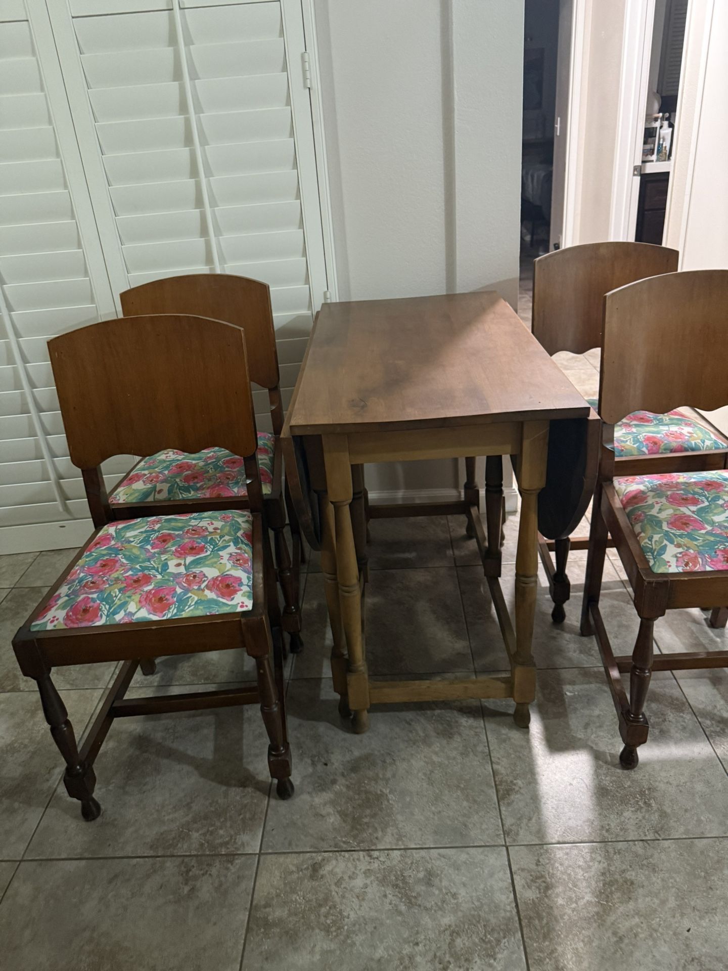 VINTAGE TEAK TABLE ABE CHAIRS