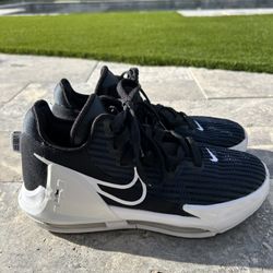Nike LeBron Witness 6 Basketball Shoes