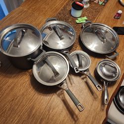Full Set Of Pots And Pans W Lids