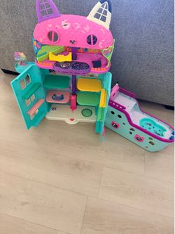 Gabby’s house and Gabby’s boat