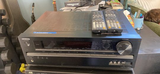Onkyo amp: TX-SR313
