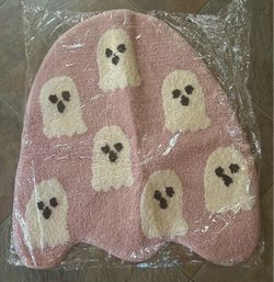 New Cute Pink Bath Rug. White Ghosts. Non Slip