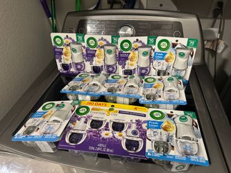 Brand new air wick bundle all for ($35)(Cash only)(price is firm)