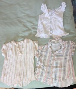 Women Small Tops