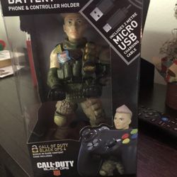Call of duty remote and cell phone holder