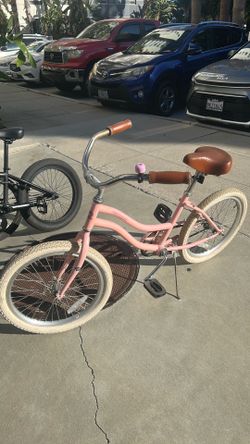 Pink cruising bike
