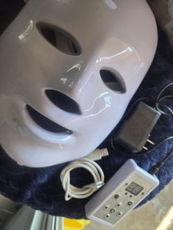 LED Light Therapy Face Mask