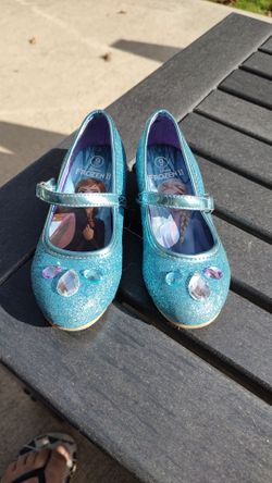 Size 9 Disney Frozen girls shoes