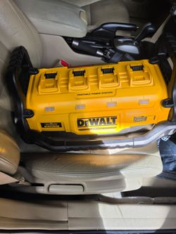 Dewalt  fast charger and power station