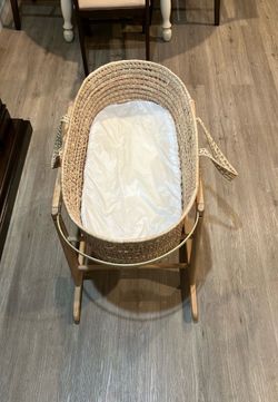 Moses Basket with Stand
