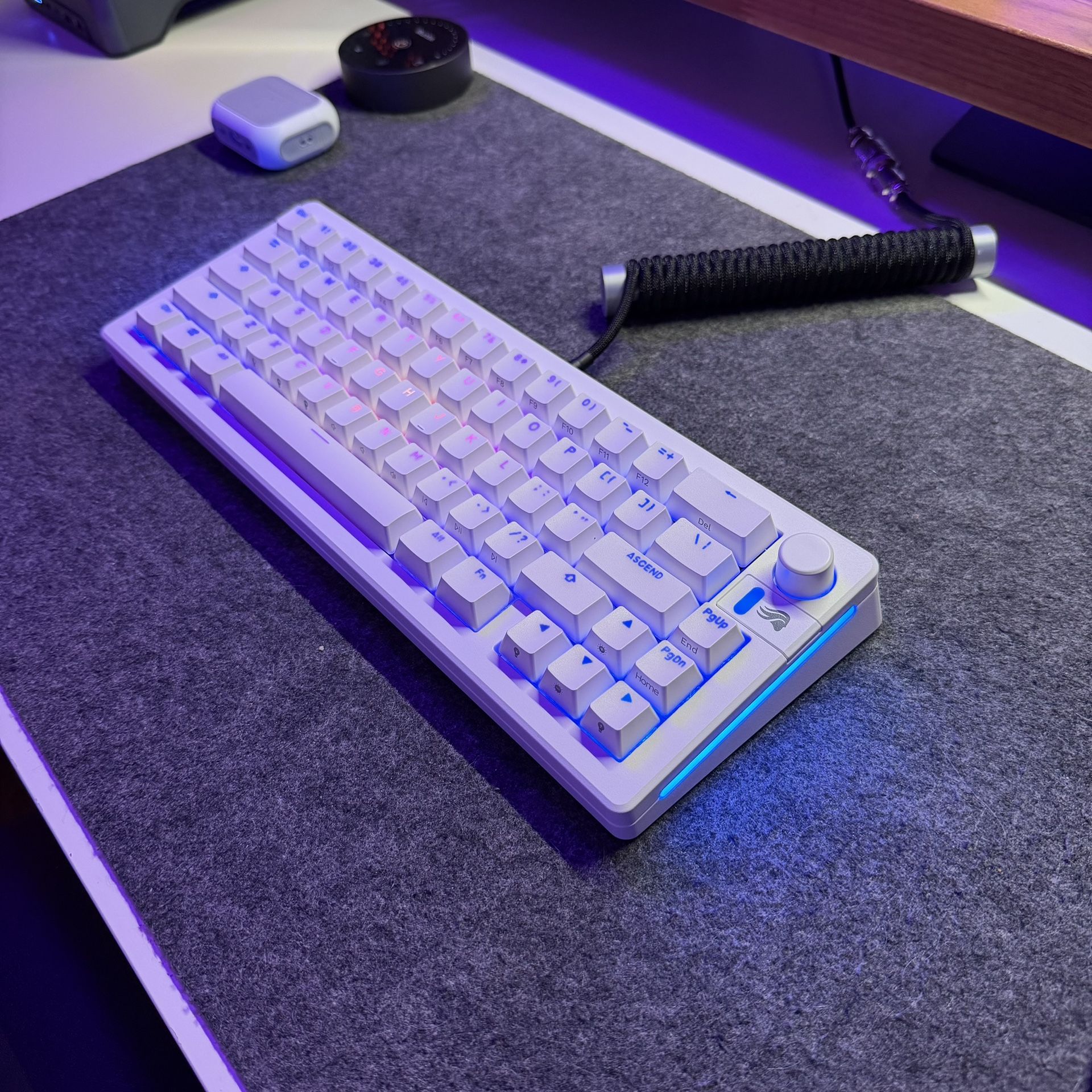 Glorious GMMK 3 White Wired Mechanical Gaming Keyboard READ DESCRIPTION