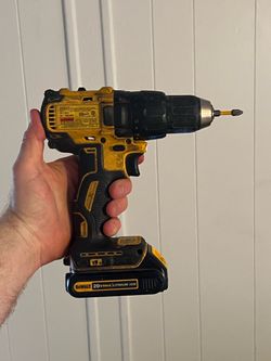 Dewalt 20v compact drill with new battery