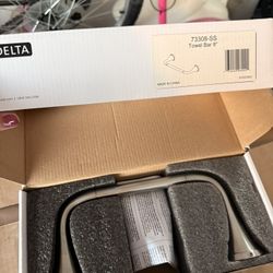 Delta Towel Bar 8”
