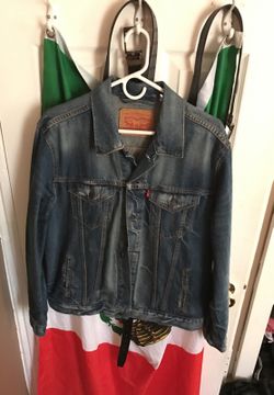 Men's Levi denim jacket