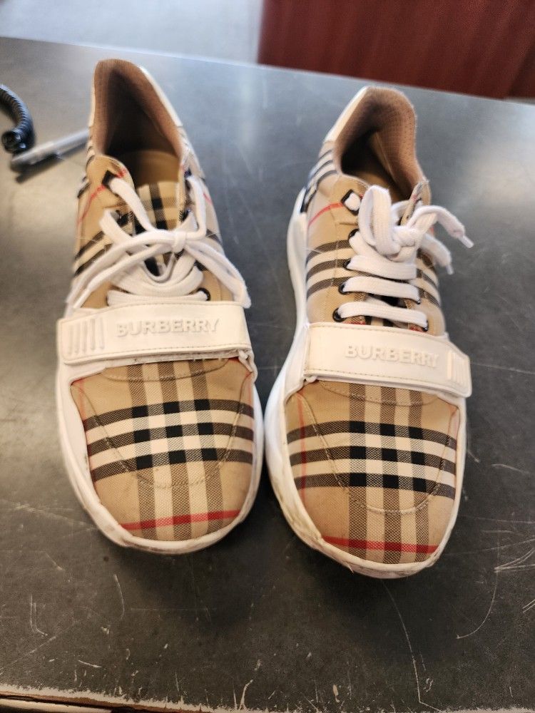 Men's Burberry Shoes 