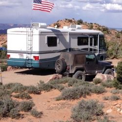 2000 Pace Arrow Motor Home 