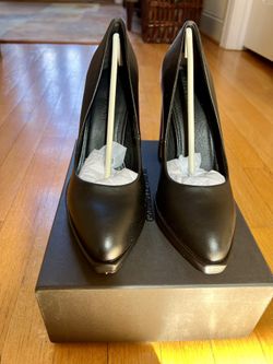 Brand New Black Gabrielle Union 4.5” Platform Heels; $25.00