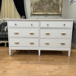 IKEA Dresser ( Delivery Is Available)