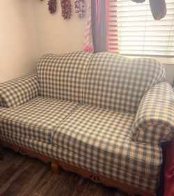 Couch -Farmhouse