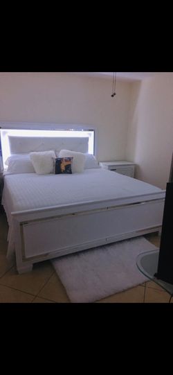 Bedroom set