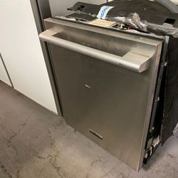 Signature Dishwasher 24"inch 