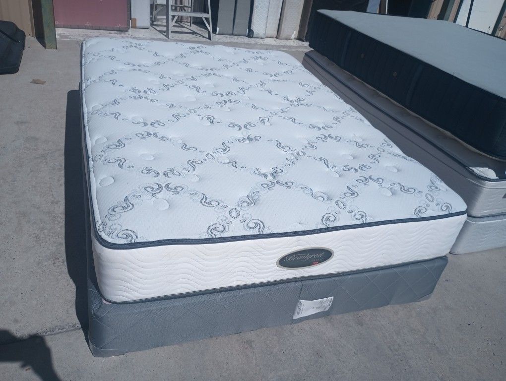 Beautyrest Queen Mattress And Box Spring