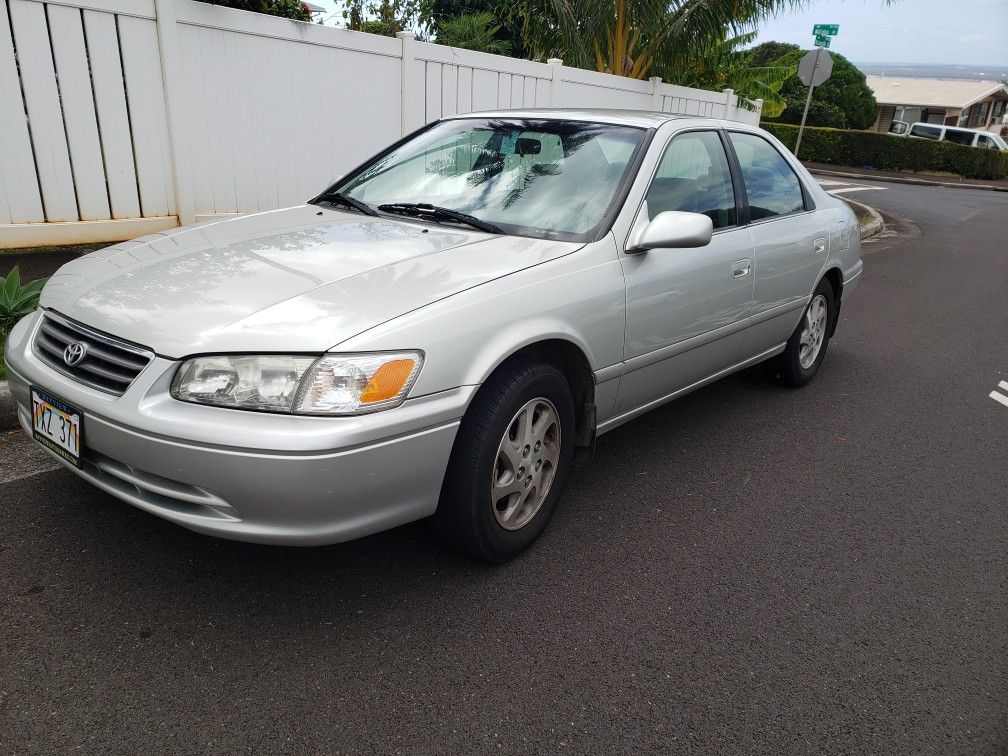 2000 Toyota Camry