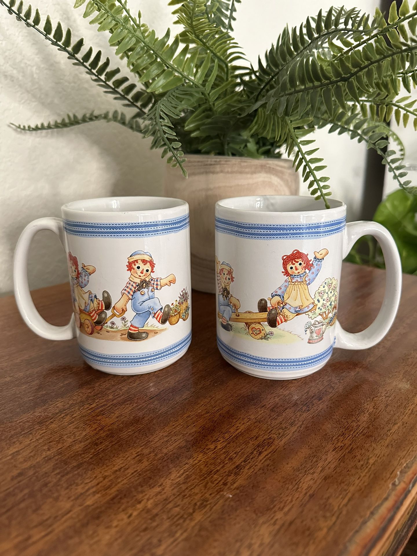 Vintage Retro Raggedy Ann & Andy Dolls Coffee Tea Mugs Cups