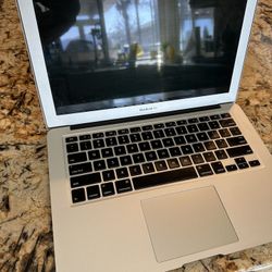 MacBook Air Model: A1466 