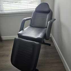 Esthetician/ Tattoo/ Massage Chair 