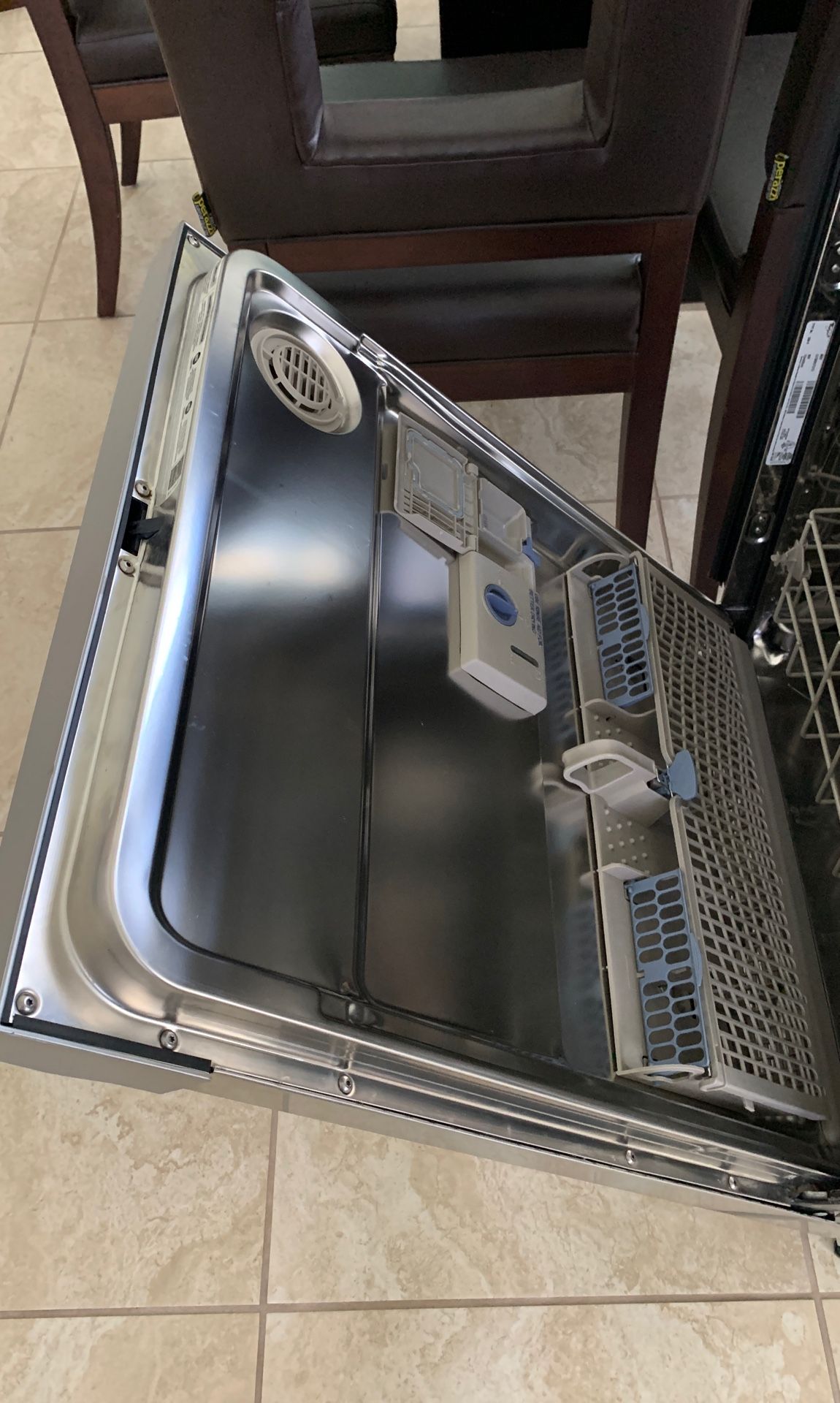 Dishwasher Whirlpool quiet partner V Good condition or parts for Sale