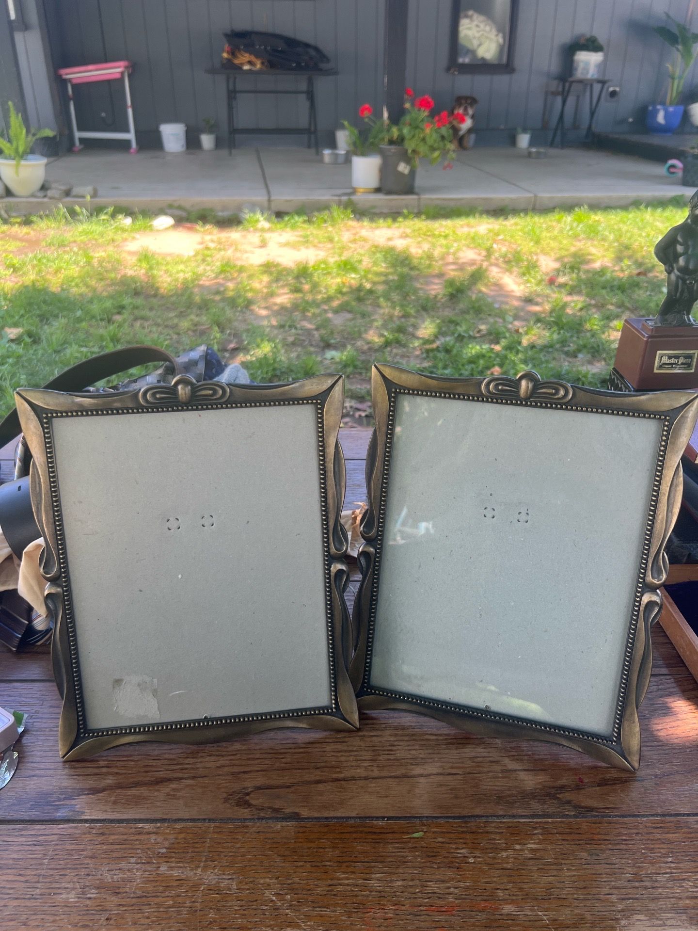 The Wilton Gallery Vintage Brass Picture Frames - Set of 2 porta retratos de metal vintage
